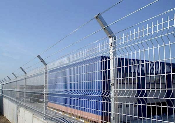 Metal Çit Direkleri